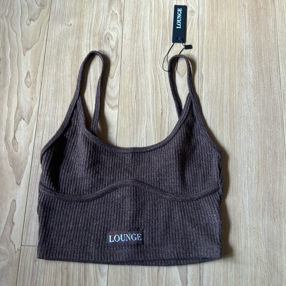 LOUNGE TANK